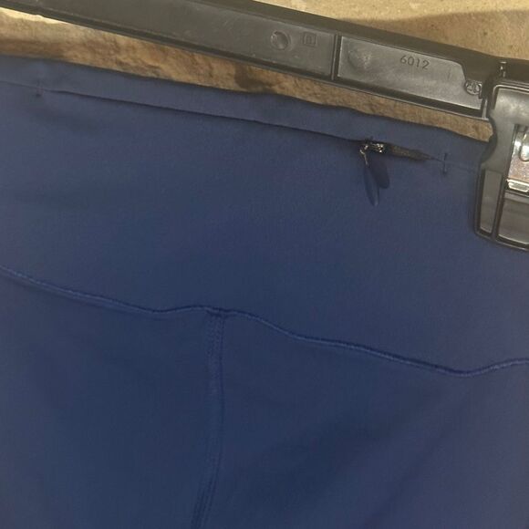 Adidas Purple Crop Legging XS. New Condition - Picture 5 of 5